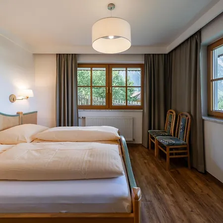 贝尔维尤乡村别墅公寓 *